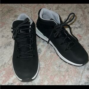 NWOT timberland boots